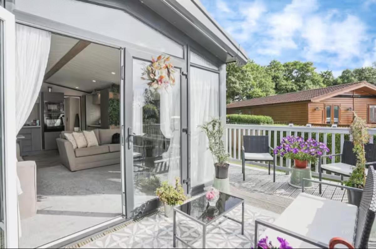 Sol Villa York